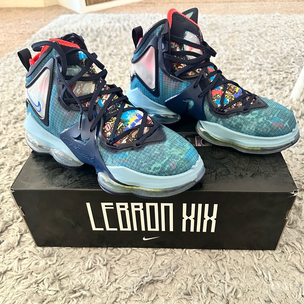 Nike Lebron XIX